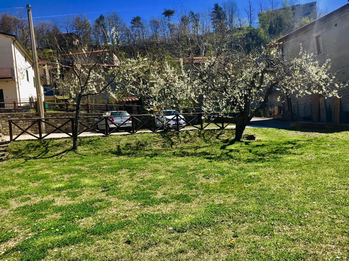 Albergo Ristorante Letizia Chiusi della Verna Exterior foto